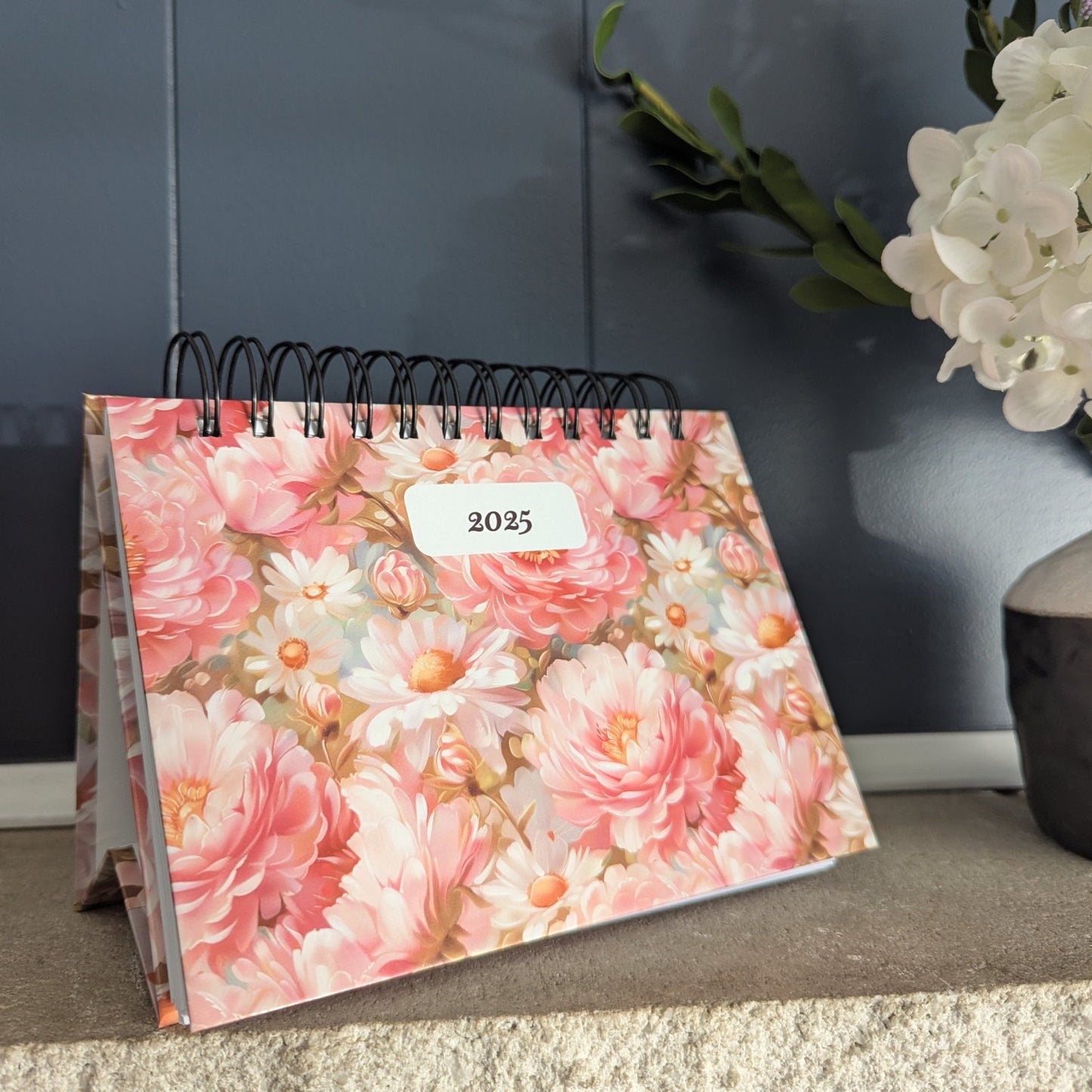 2025 Daily Desk Planner