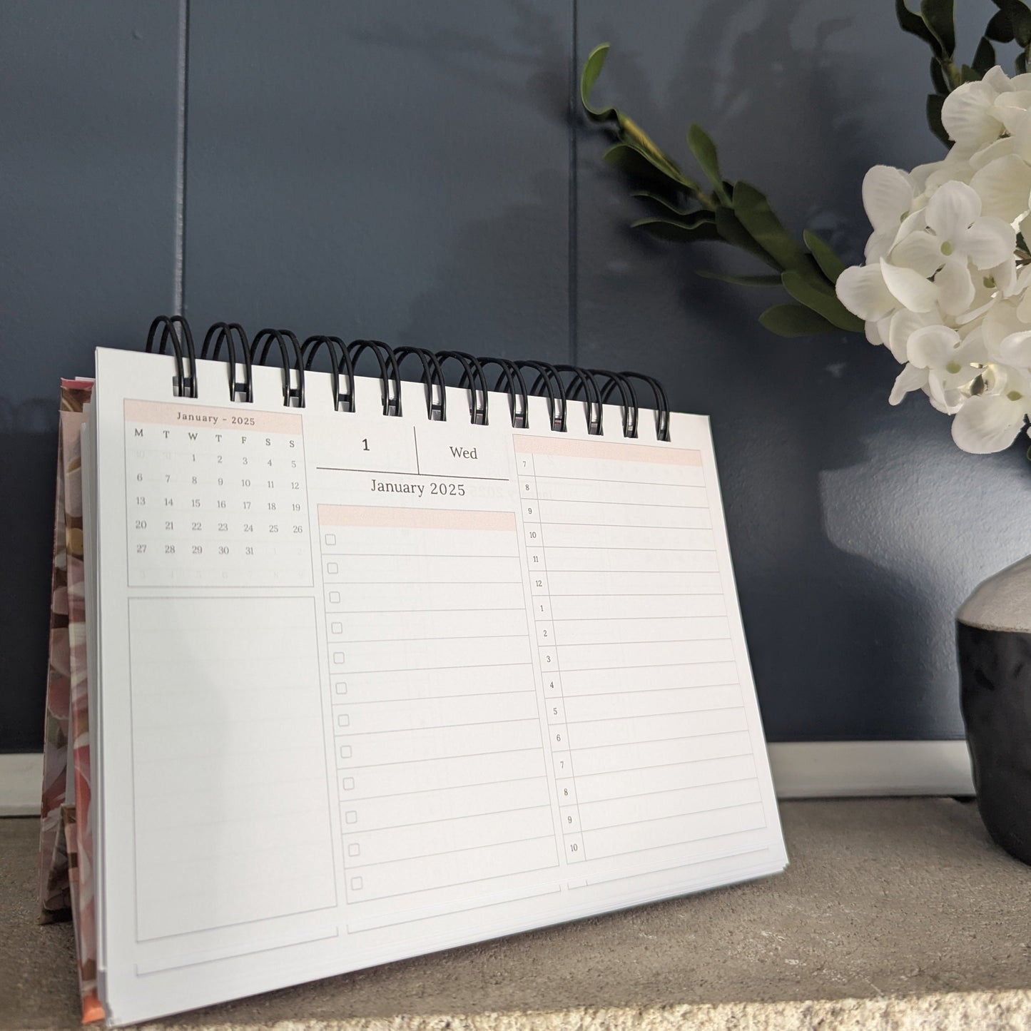 2025 Daily Desk Planner