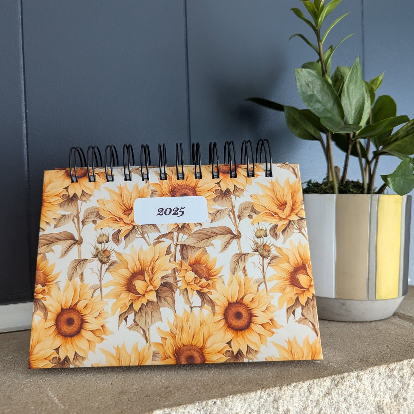 2025 Sunflower Desk Daily Calendar