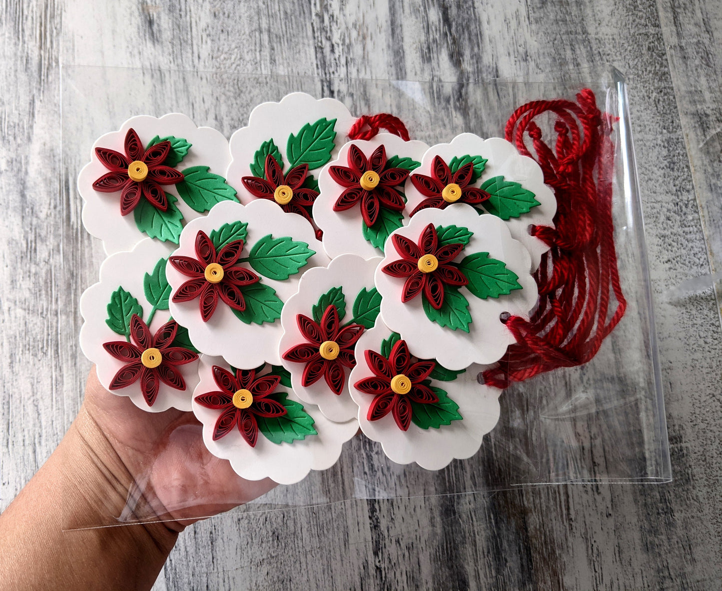 Poinsettia Gift Tags - Quilling Gift Tag